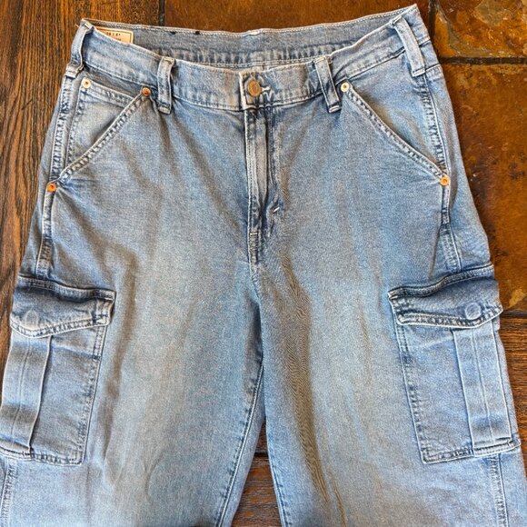 GAP Loose Mid-Rise Cargo Jeans, Women's Size 8 - Picture 3 of 6